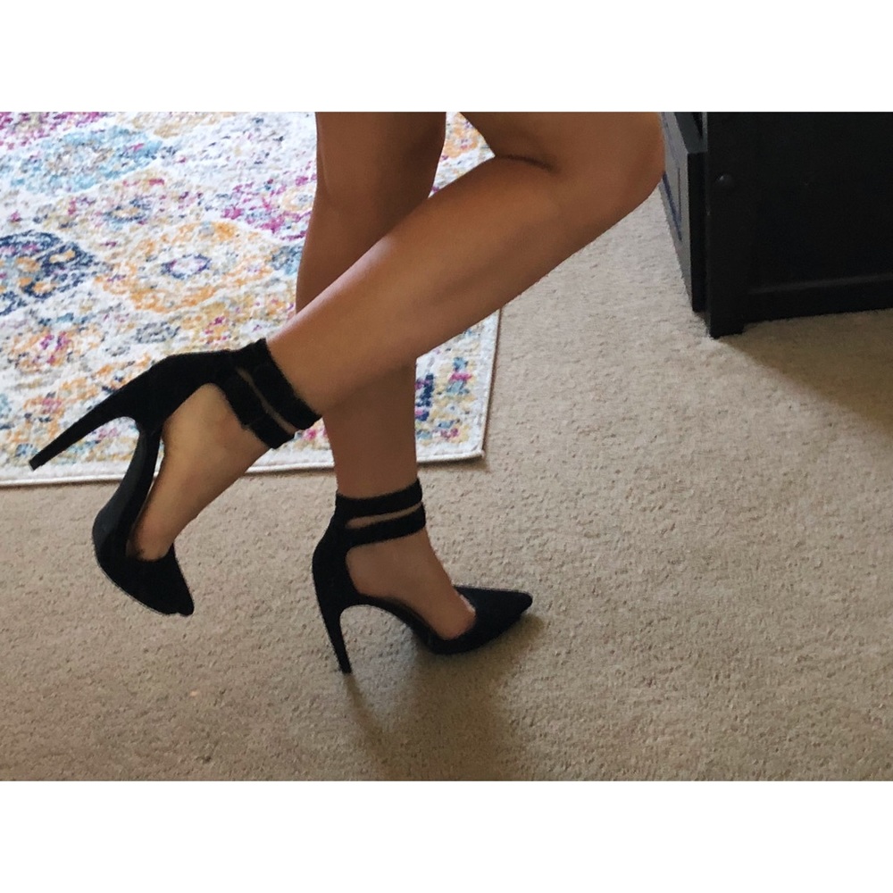 New! Ankle strap black heels